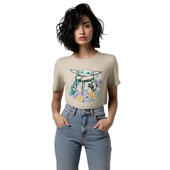 Star Wars Embroidered Grogu Baby Yoda Tee Shirt Beige Size M/XL Space Fantasy - Picture 1 of 11